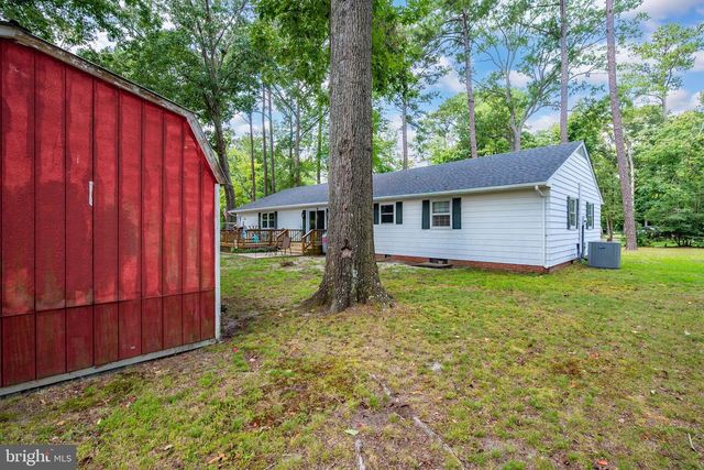 100 BARBARA AVE, Hebron, MD 21830