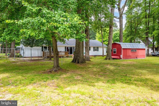 100 BARBARA AVE, Hebron, MD 21830