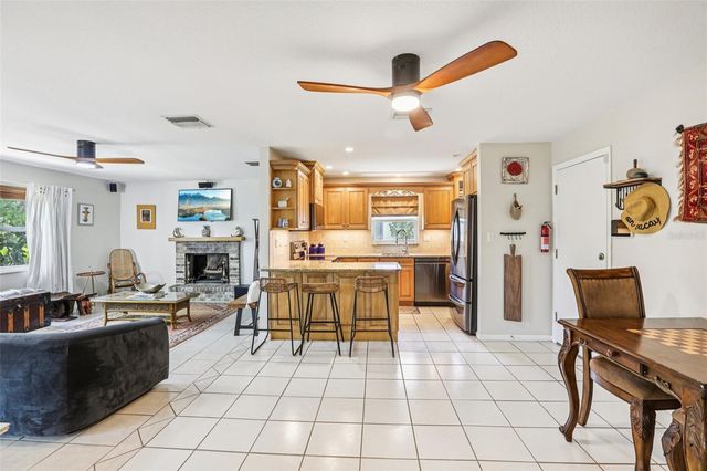 8083 BAYHAVEN DRIVE, Seminole, FL 33776