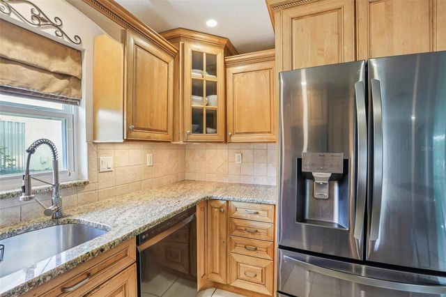 8083 BAYHAVEN DRIVE, Seminole, FL 33776