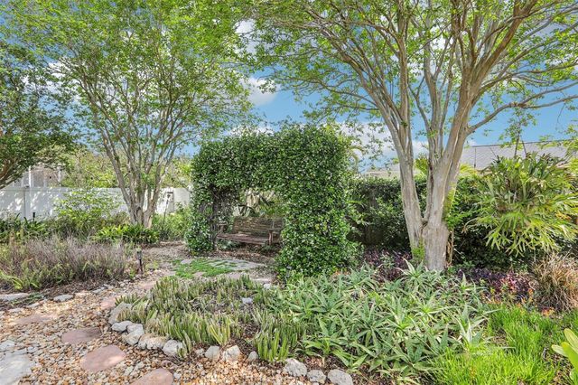 8083 BAYHAVEN DRIVE, Seminole, FL 33776