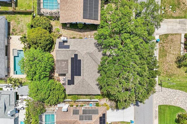 8083 BAYHAVEN DRIVE, Seminole, FL 33776