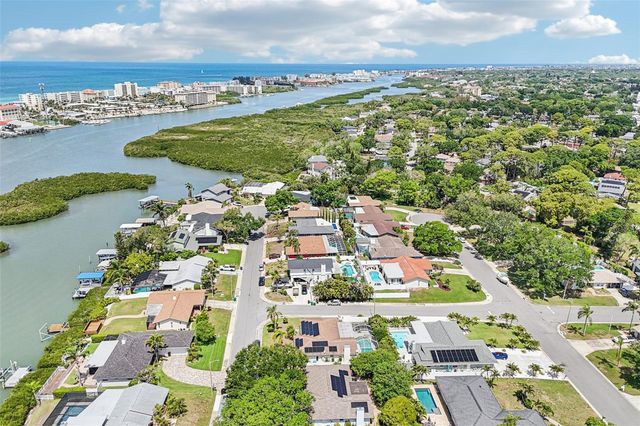 8083 BAYHAVEN DRIVE, Seminole, FL 33776