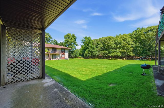 11 Juniper Court 11, Selden, NY 11784