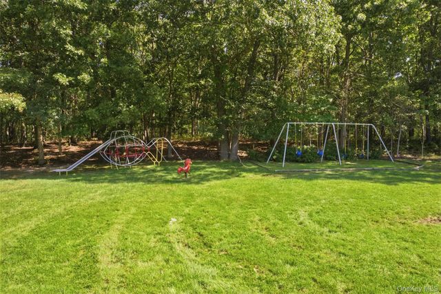 11 Juniper Court 11, Selden, NY 11784