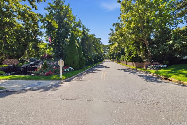 11 Juniper Court 11, Selden, NY 11784