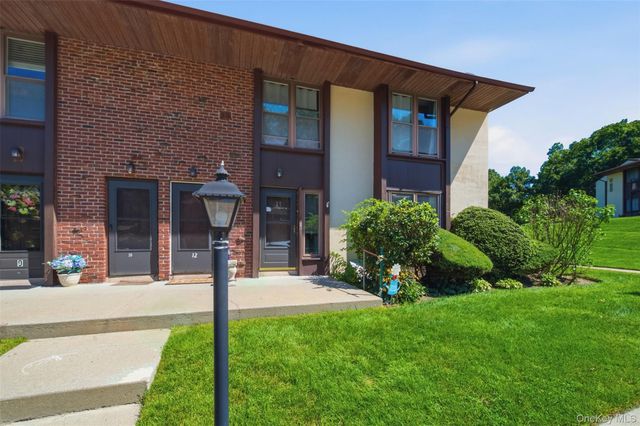 11 Juniper Court 11, Selden, NY 11784