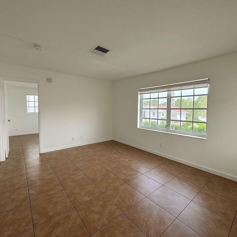 1671 NE 33rd Street 1, Pompano Beach, FL 33064