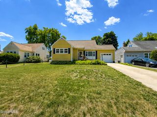 2540 Putnam Street, Schenectady, NY 12304