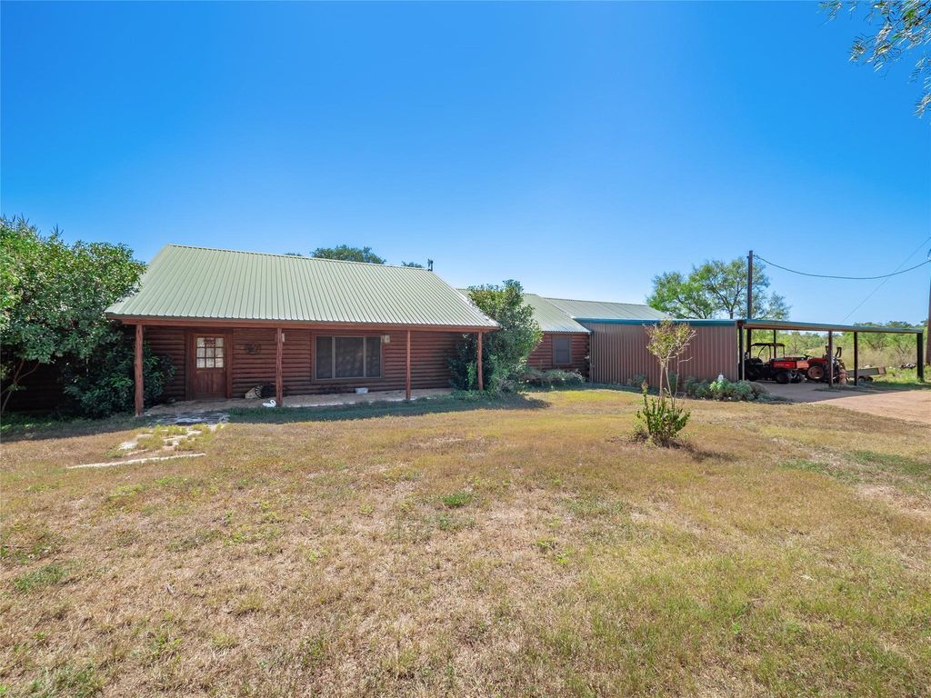 234 E Flag Creek Ranch RD, Llano, TX 78643