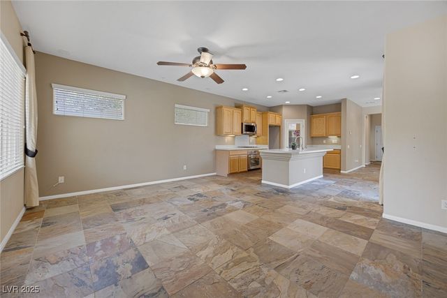 10451 Howling Coyote Avenue, Las Vegas, NV 89135