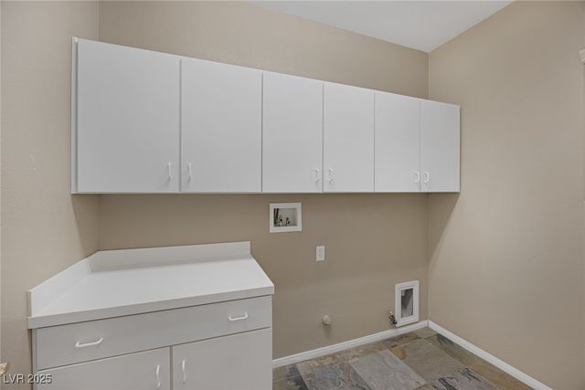 10451 Howling Coyote Avenue, Las Vegas, NV 89135