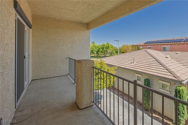 10451 Howling Coyote Avenue, Las Vegas, NV 89135