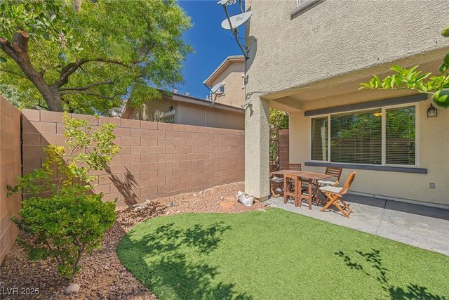 10451 Howling Coyote Avenue, Las Vegas, NV 89135