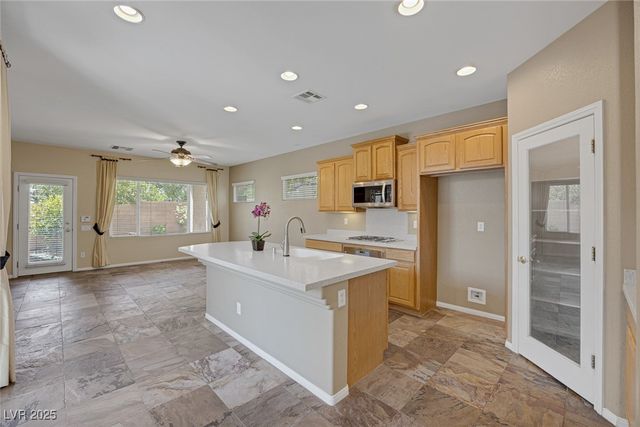 10451 Howling Coyote Avenue, Las Vegas, NV 89135