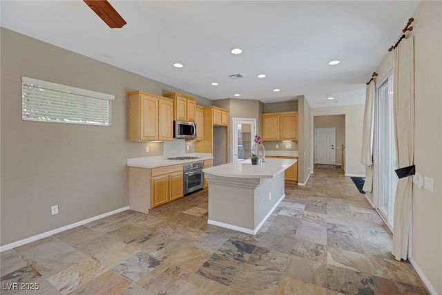 10451 Howling Coyote Avenue, Las Vegas, NV 89135