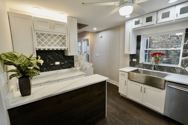 8734 S Honore Street, Chicago, IL 60620