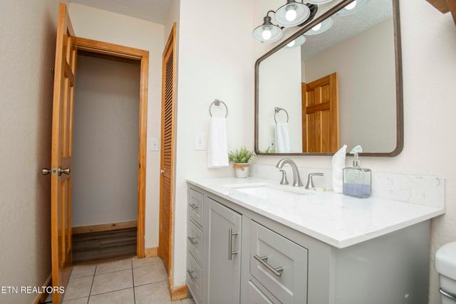 3260 Covemont Rd, Sevierville, TN 37862