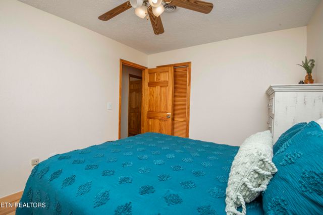 3260 Covemont Rd, Sevierville, TN 37862