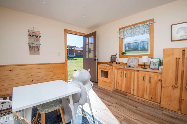 3260 Covemont Rd, Sevierville, TN 37862