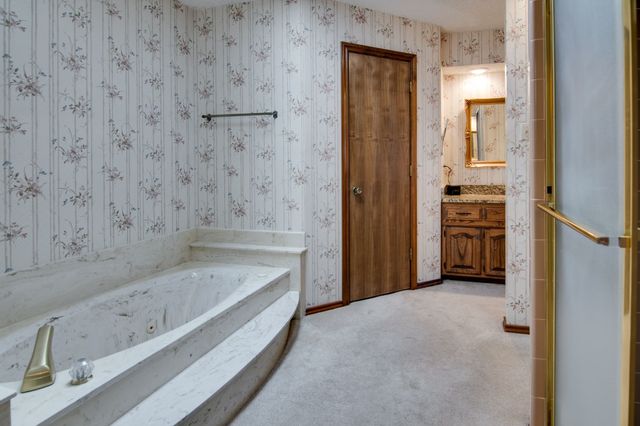 6620 Diamond Ridge Drive, North Richland Hills, TX 76180