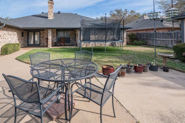 6620 Diamond Ridge Drive, North Richland Hills, TX 76180