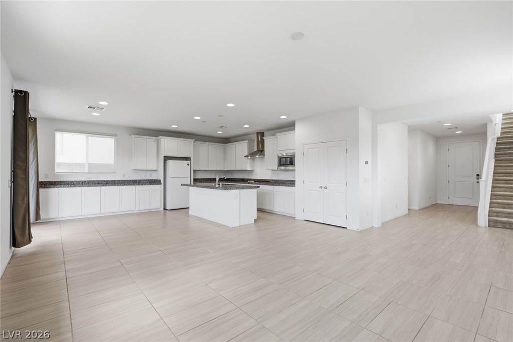 4729 Challenger Street, North Las Vegas, NV 89031 — photo 3