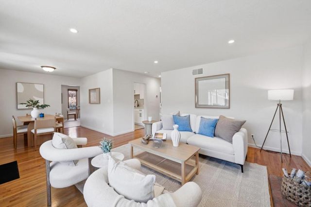 851 Standish Road, Pacifica, CA 94044