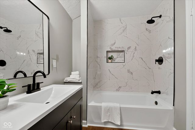 1127 Evans Avenue, Noblesville, IN 46060