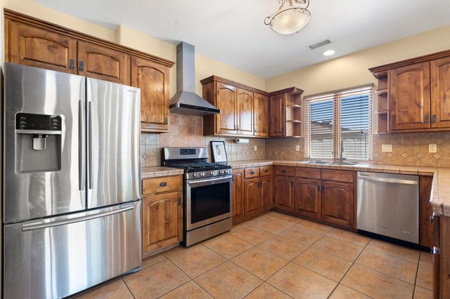 1704 13th Street SE, Rio Rancho, NM 87124