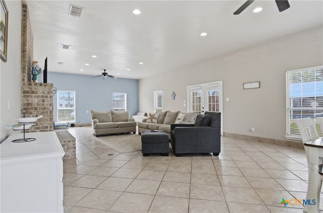 642 Phantom Rider Trail, Spring Branch, TX 78070
