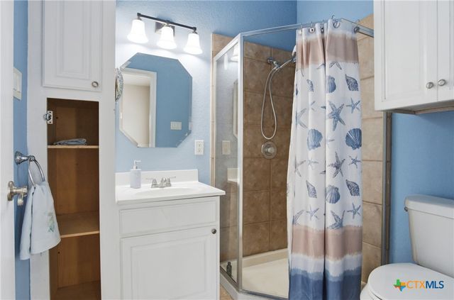 642 Phantom Rider Trail, Spring Branch, TX 78070