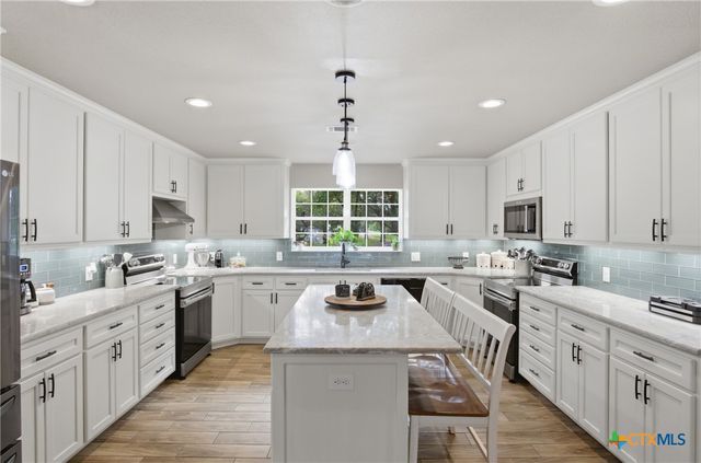 642 Phantom Rider Trail, Spring Branch, TX 78070