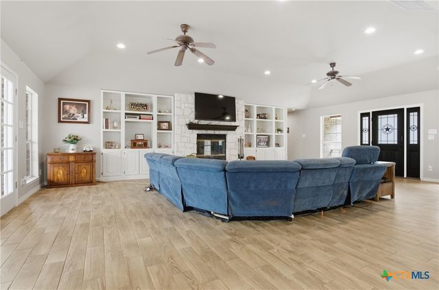 642 Phantom Rider Trail, Spring Branch, TX 78070