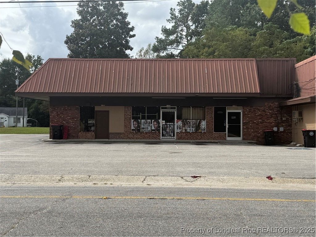 314 E 4th Avenue, Red Springs, NC 28377 — photo 3