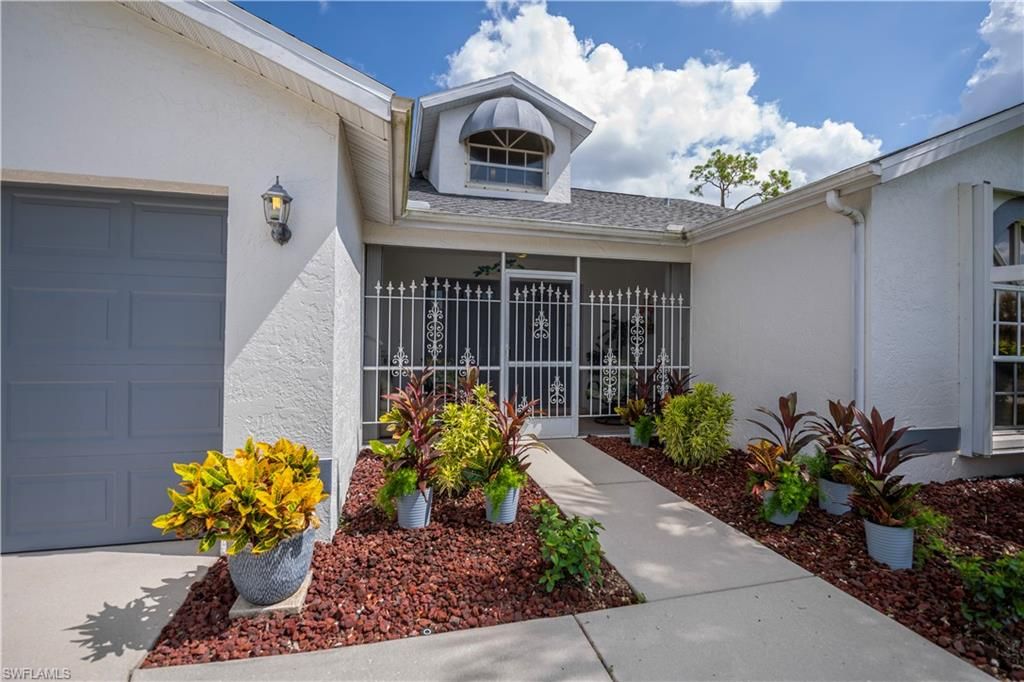 3289 Clubview DR, NORTH FORT MYERS, FL 33917 — photo 3