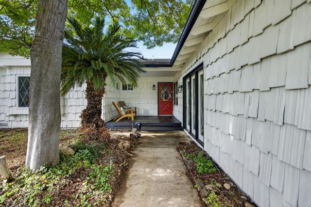 10001 LA PLACITA Dr, Rancho Cordova, CA 95670