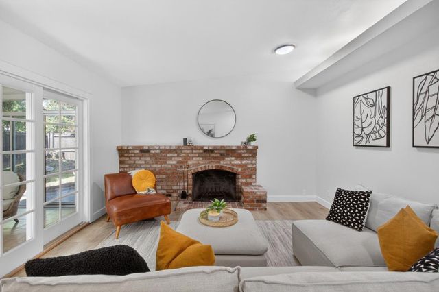 10001 LA PLACITA Dr, Rancho Cordova, CA 95670