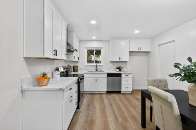 10001 LA PLACITA Dr, Rancho Cordova, CA 95670