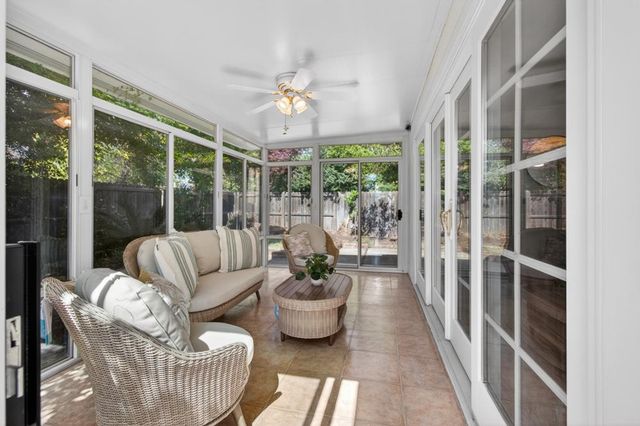 10001 LA PLACITA Dr, Rancho Cordova, CA 95670