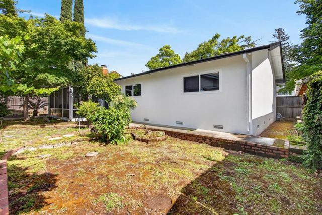 10001 LA PLACITA Dr, Rancho Cordova, CA 95670