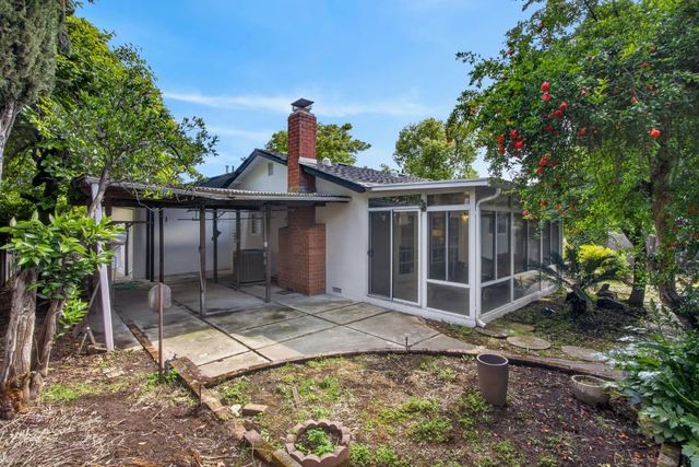 10001 LA PLACITA Dr, Rancho Cordova, CA 95670