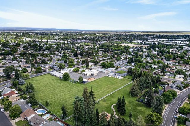 10001 LA PLACITA Dr, Rancho Cordova, CA 95670