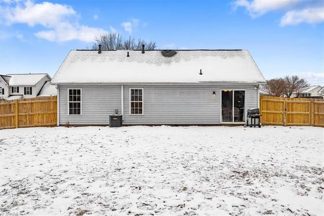 754 Hitchcock Way, High Point, NC 27265