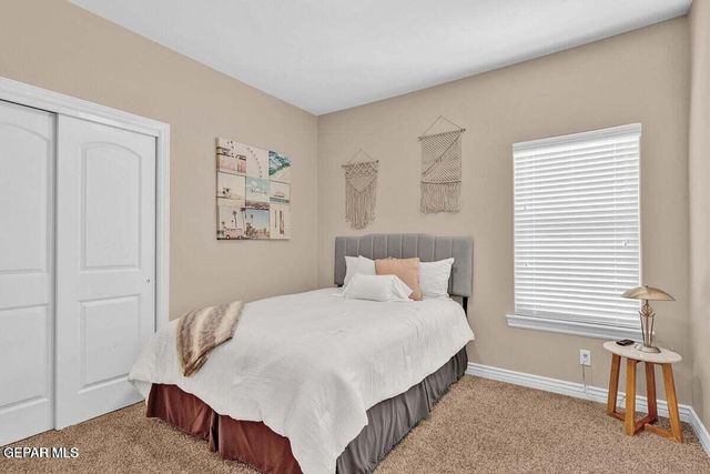 172 N MANZANITA Drive, El Paso, TX 79928