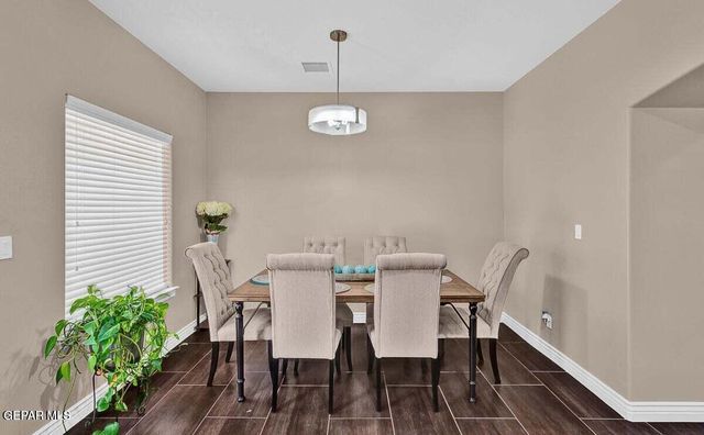 172 N MANZANITA Drive, El Paso, TX 79928