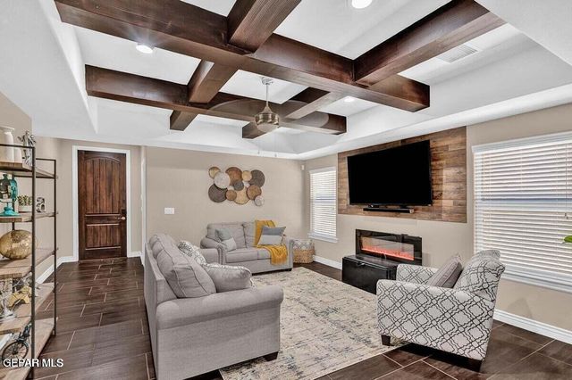 172 N MANZANITA Drive, El Paso, TX 79928