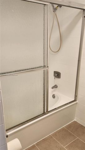 17890 W Dixie Hwy 318 Hwy 3, North Miami Beach, FL 33160