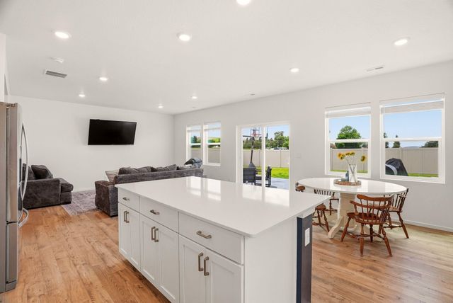 8218 S COLWOOD Rd, Cheney, WA 99004