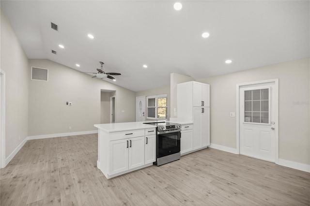 63 TEAK RUN, Ocala, FL 34472